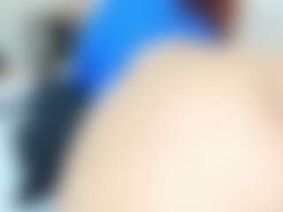 Penelope-Russo MILF webcam performer live streaming