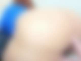 Live cam show with Penelope-Russo - Public on xxxlivecams.org