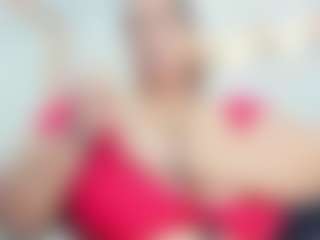 Live cam show with Penelope-Russo - Camel Toe on Fit Hotties