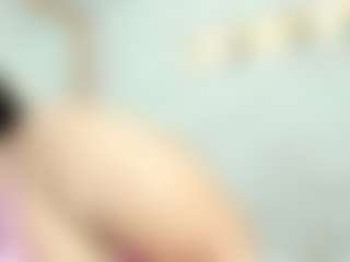 Live cam show with Penelope-Russo - Facial on Camsoda