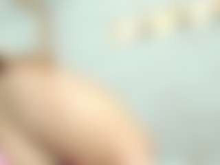 Live cam show with Penelope-Russo - Facial on Camsoda