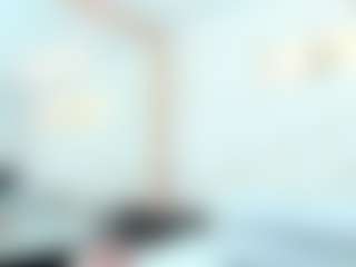 Penelope-Russo MILF webcam performer live streaming