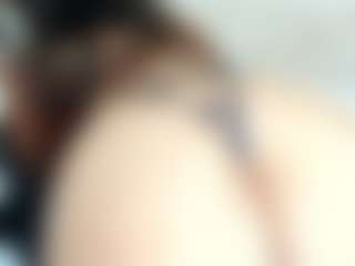Penelope-Russo MILF webcam performer live streaming