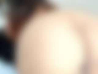 Penelope-Russo MILF webcam performer live streaming