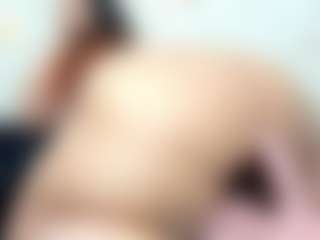 Penelope-Russo MILF webcam performer live streaming