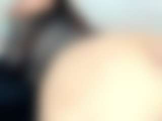 Live cam show with Penelope-Russo - MILF Teen (18+) on chickslive.net