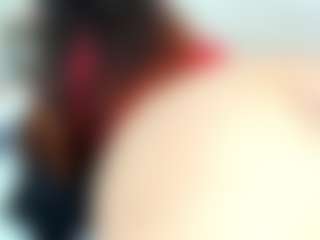 Live cam show with Penelope-Russo - Fingering on Soda Cam