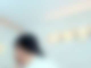Penelope-Russo MILF webcam performer live streaming