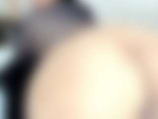 Live cam show with Penelope-Russo - Mature on Gym Cam Girls