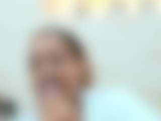 Live cam show with Penelope-Russo - Mature on WildCum