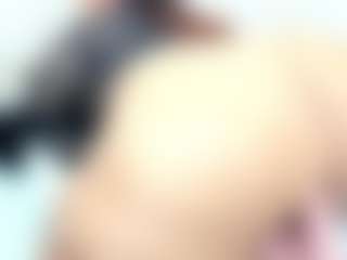 Live cam show with Penelope-Russo - Camel Toe on Mixed Magazine Live
