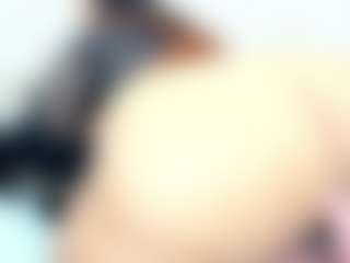 Penelope-Russo MILF webcam performer live streaming