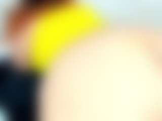 Live cam show with Penelope-Russo - Public Mature on Stripli.com