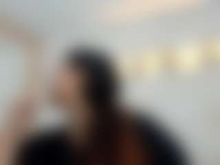 Live cam show with Penelope-Russo - Facial on Soda Cam