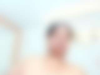 Live cam show with Penelope-Russo - Gamer Mature on StripNow