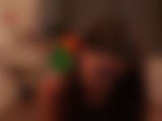 Live cam show with ThanhKlopfenstein - Ice on Cam Slut