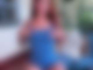 Live cam show with AliceMrtnz - Teen (18+) on AdultVida.com
