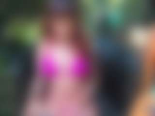 AliceMrtnz's Live Sex Cam Show