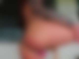 AliceMrtnz's Live Sex Cam Show