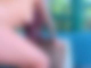 Live cam show with AliceMrtnz - Spank on Camsoda
