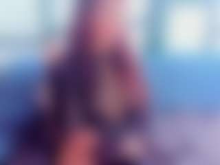 AliceMrtnz's Live Sex Cam Show