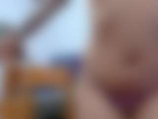 AliceMrtnz's Live Sex Cam Show