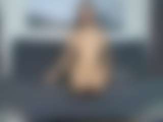 Live cam show with CerenYavuz - HD on livesuperchat.net