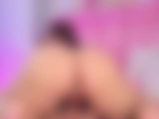 emmacurvy's Live Sex Cam Show