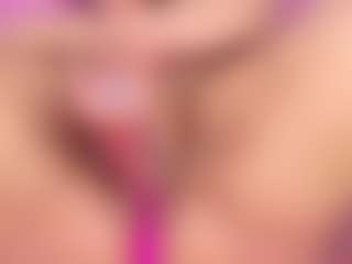 emmacurvy's Live Sex Cam Show