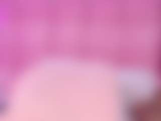emmacurvy's Live Sex Cam Show