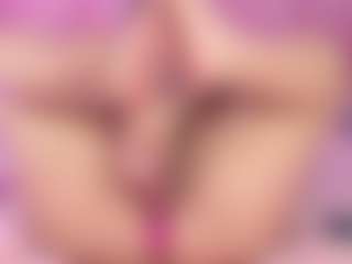 Live cam show with emmacurvy - Latina on x69.live | colombia