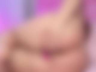 Live cam show with emmacurvy - Handjob on Camsoda