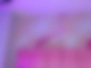 Live cam show with emmacurvy - Brown Hair Teen (18+) on friskycurves.com