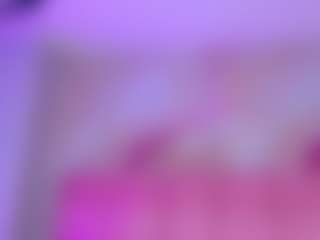 Live cam show with emmacurvy - Teen (18+) on live18s.com