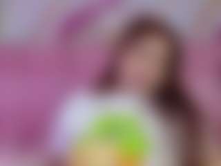 Live cam show with emmacurvy - Facial on CamwithHer