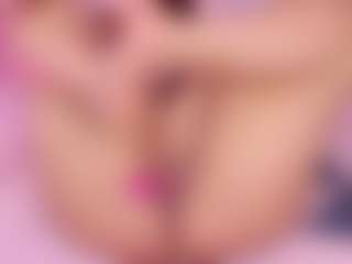 emmacurvy's Live Sex Cam Show