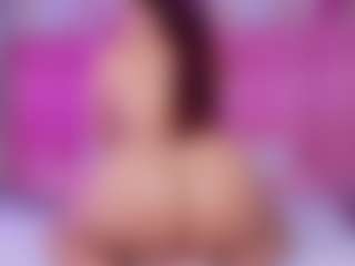 emmacurvy's Live Sex Cam Show