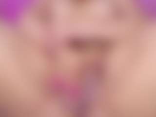emmacurvy's Live Sex Cam Show