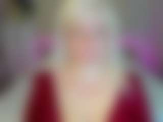 HellaFabel MILF webcam performer live streaming
