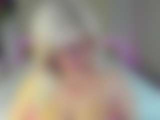 Live cam show with HellaFabel - Granny on Uber Horny