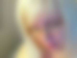 Live cam show with HellaFabel - Green Eyes on EXY