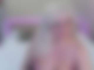 Live cam show with HellaFabel - Middle Aged on studioflirtlive.com