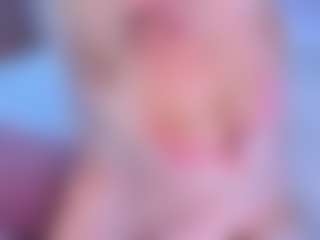 HellaFabel MILF webcam performer live streaming