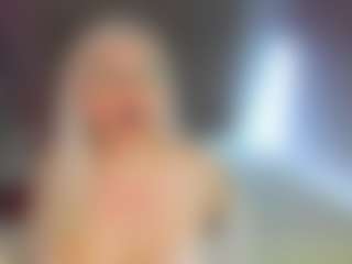 Live cam show with HellaFabel - Tease on Camiplay Live