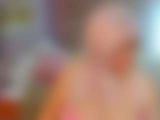 Live cam show with HellaFabel - Fingering on Free Soda