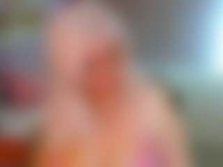 Live cam show with HellaFabel - Upskirt on fapnchat