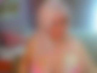 Live cam show with HellaFabel - Mature on Free Soda