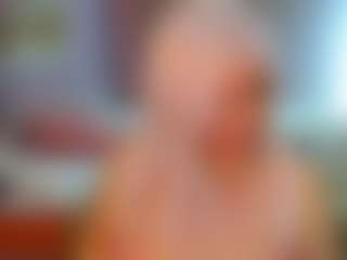 HellaFabel MILF webcam performer live streaming