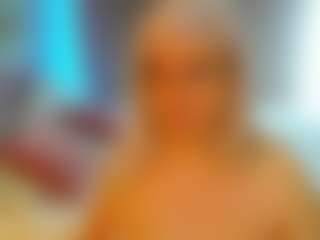 Live cam show with HellaFabel - Granny on Streamer API
