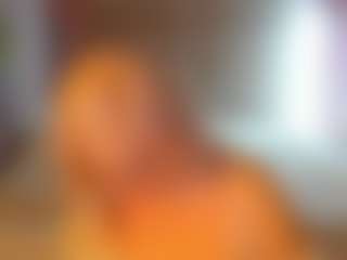 HellaFabel MILF webcam performer live streaming